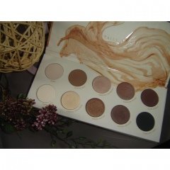 Naturally Yours Eyeshadow Palette