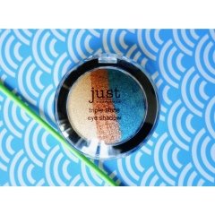 Triple Shine Eyeshadow