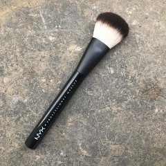 02 Pro Powder Brush