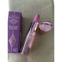 Matte Revolution Luminous Modern-Matte Long-Lasting Lipstick