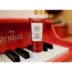 Wild Rose Instant Brightening Mask von Korres
