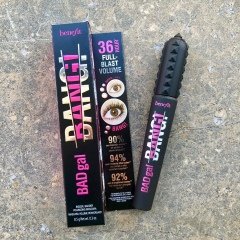 BADgal BANG! Volumizing Mascara von Benefit