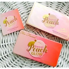 Sweet Peach Glow Peach-Infused Highlighting Palette