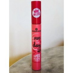 #lashes of the day super volume mascara