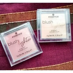 Blush Lighter Gradient Powder Blush von essence