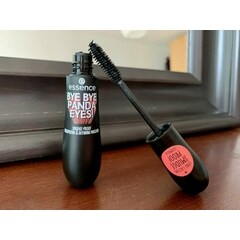 bye bye panda eyes! Smudge-proof volumizing and defining Mascara