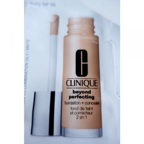 Beyond Perfecting Foundation and Concealer von Clinique