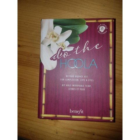 do the Hoola Beyond Bronze Kit von Benefit