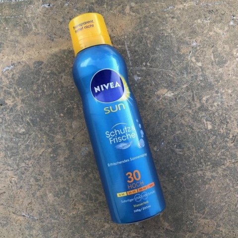 Nivea Sun - Schutz & Frische Erfrischendes Sonnenspray LSF 30 von Nivea