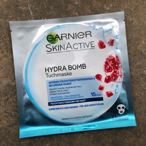 SkinActive - Hydra Bomb - Tuchmaske - Feuchtigkeitsbedürftige Haut von Garnier