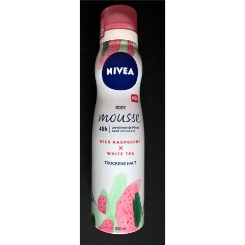 Body Mousse - Wild Raspberry & White Tea von Nivea