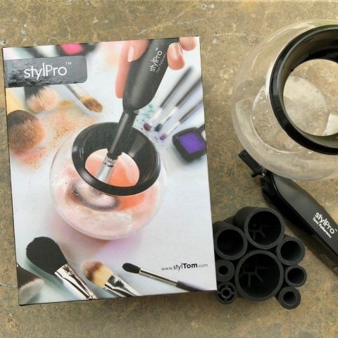 StylPro Brush Cleaner & Dryer von AvenTOM