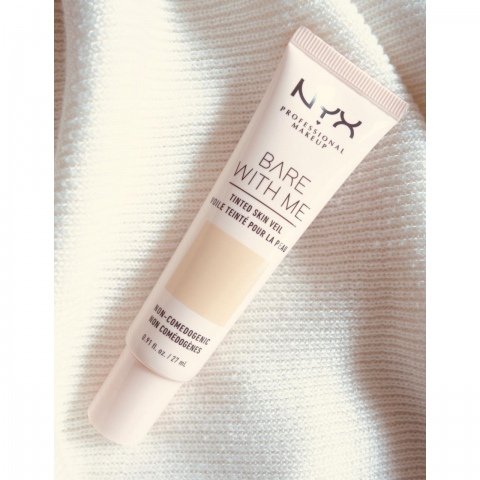 Bare With Me Tinted Skin Veil von NYX