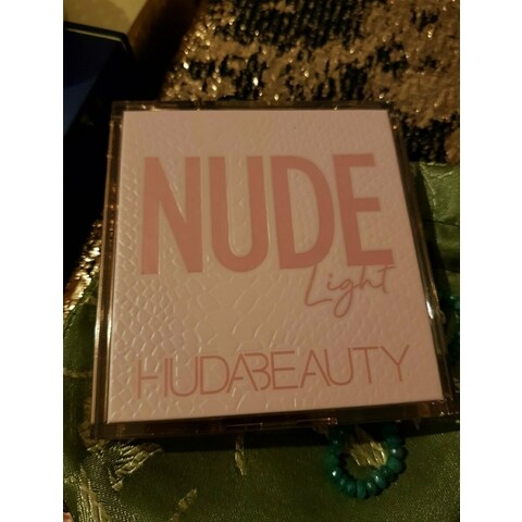 Nude Obsessions von Huda Beauty