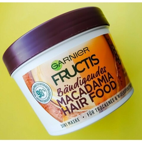 Fructis - Bändigendes Macadamia Hair Food von Garnier