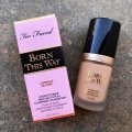 Born This Way - Undetectable Medium To Full Coverage Foundation von Too Faced